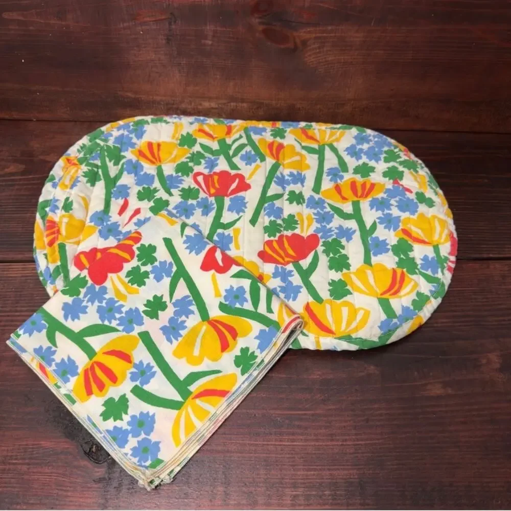 VINTAGE Bright Flower Quilted Set of 4 Placemats 2 Napkins
